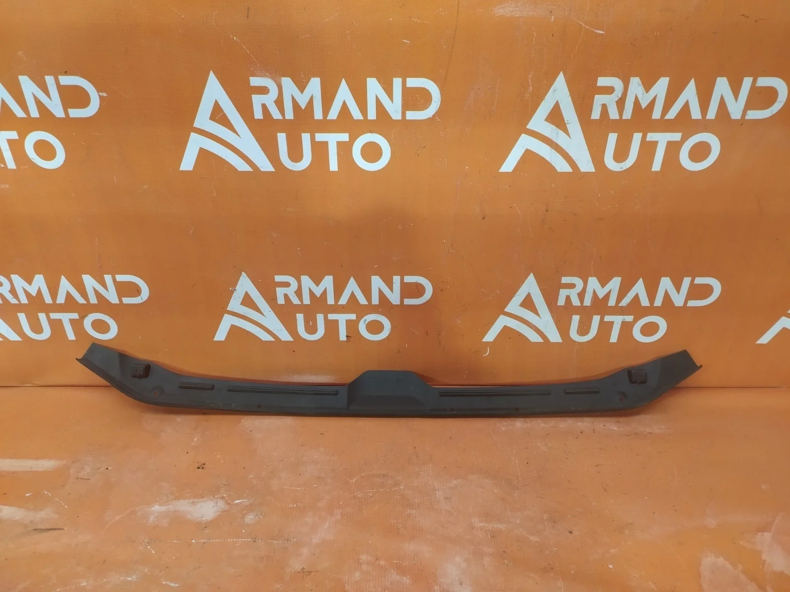 Уплотнитель капота Audi A4 2015-2025 8W0823124 5 B9
