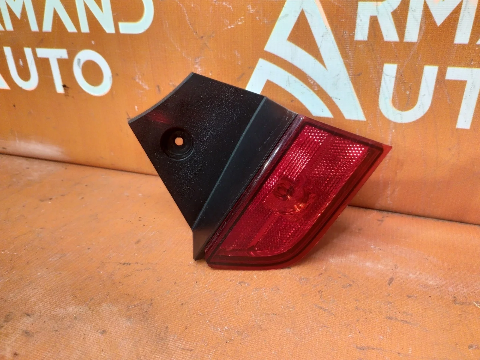 Фонарь противотуманный Mitsubishi Pajero Sport 2015-2021 8355A086 3, правый