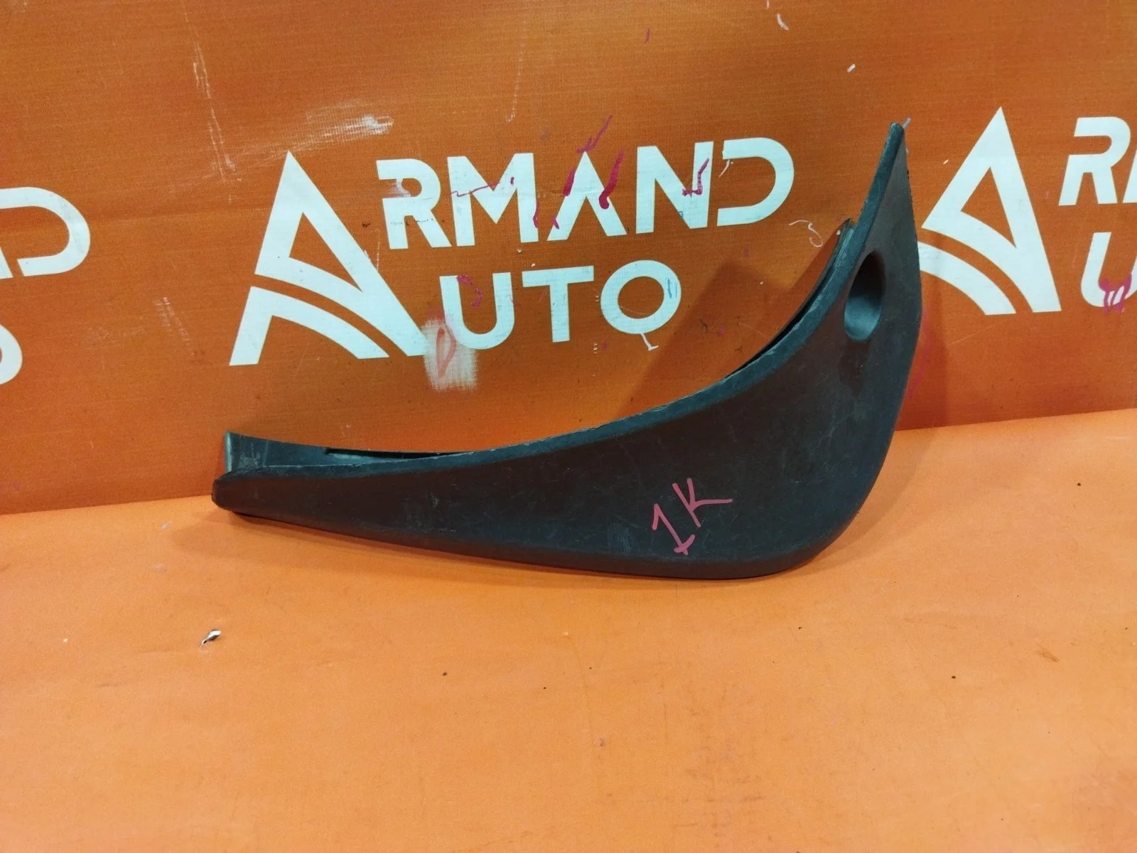 Брызговик Nissan Qashqai 2006-2013 78811BR01A 1 J10, задний левый