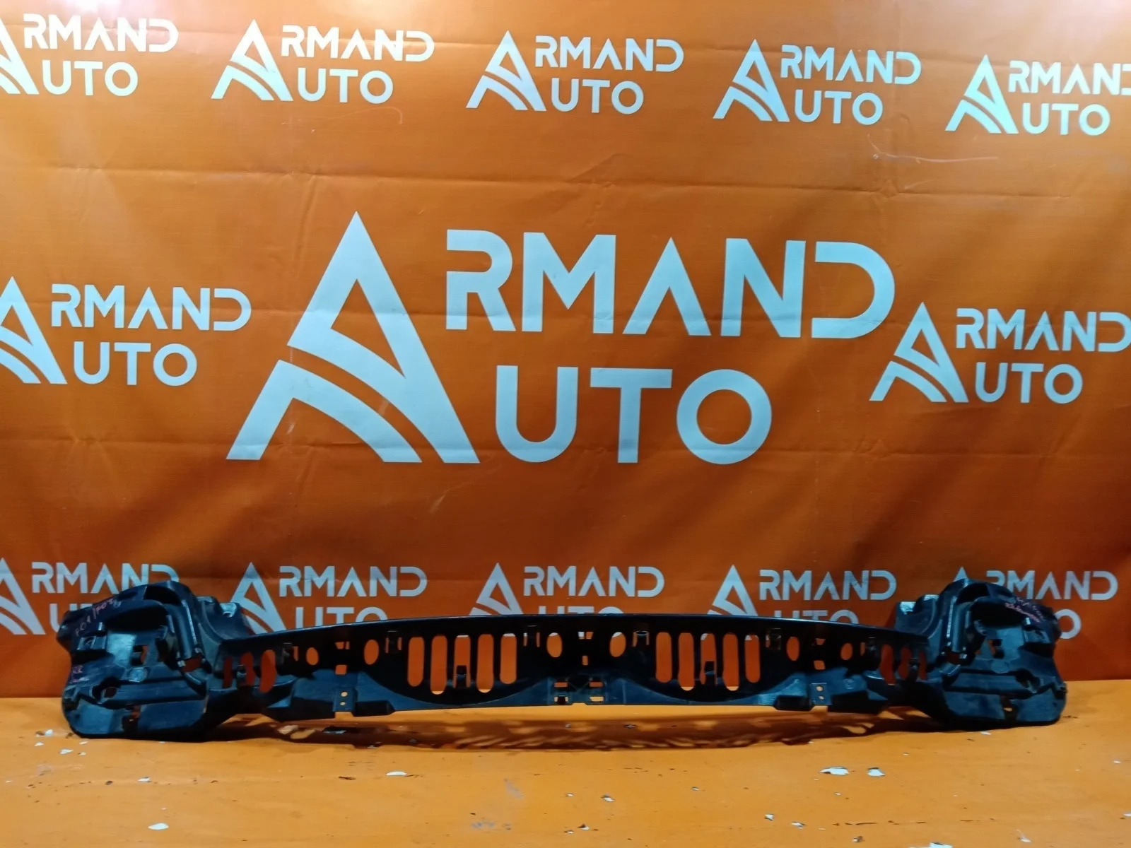 Кронштейн бампера центральный BMW 7 series 2008-2015 51127301225 F02, задний