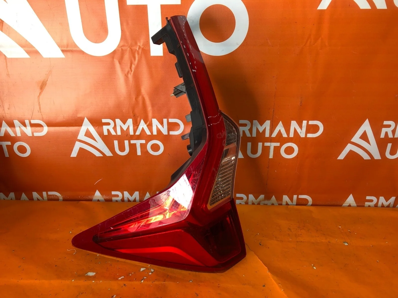 Фонарь Mitsubishi Pajero Sport 2015-2021 8330B002 3, правый