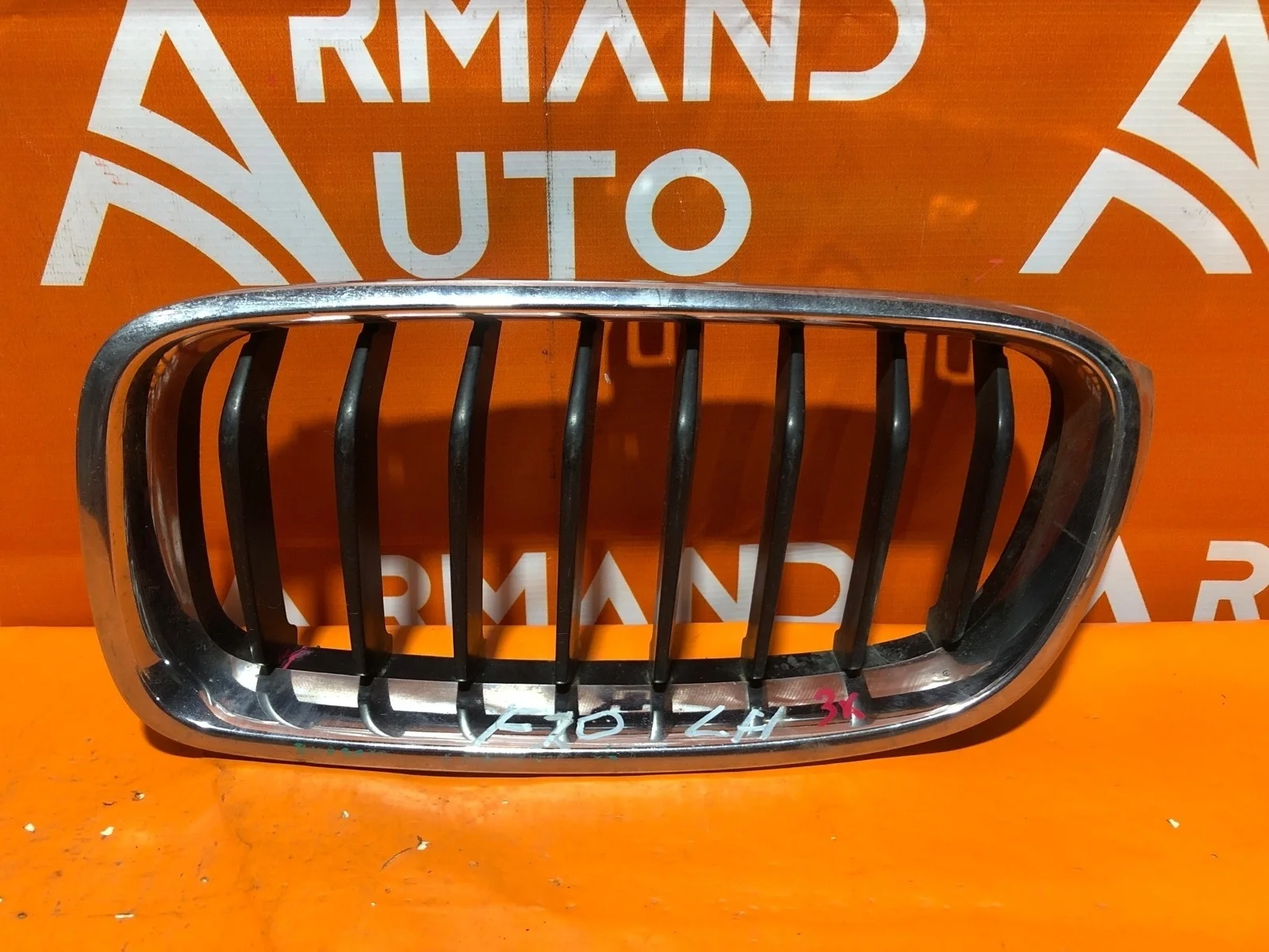 Решетка радиатора BMW 3 series 2011-2020 51137260497 F30 F31, левая
