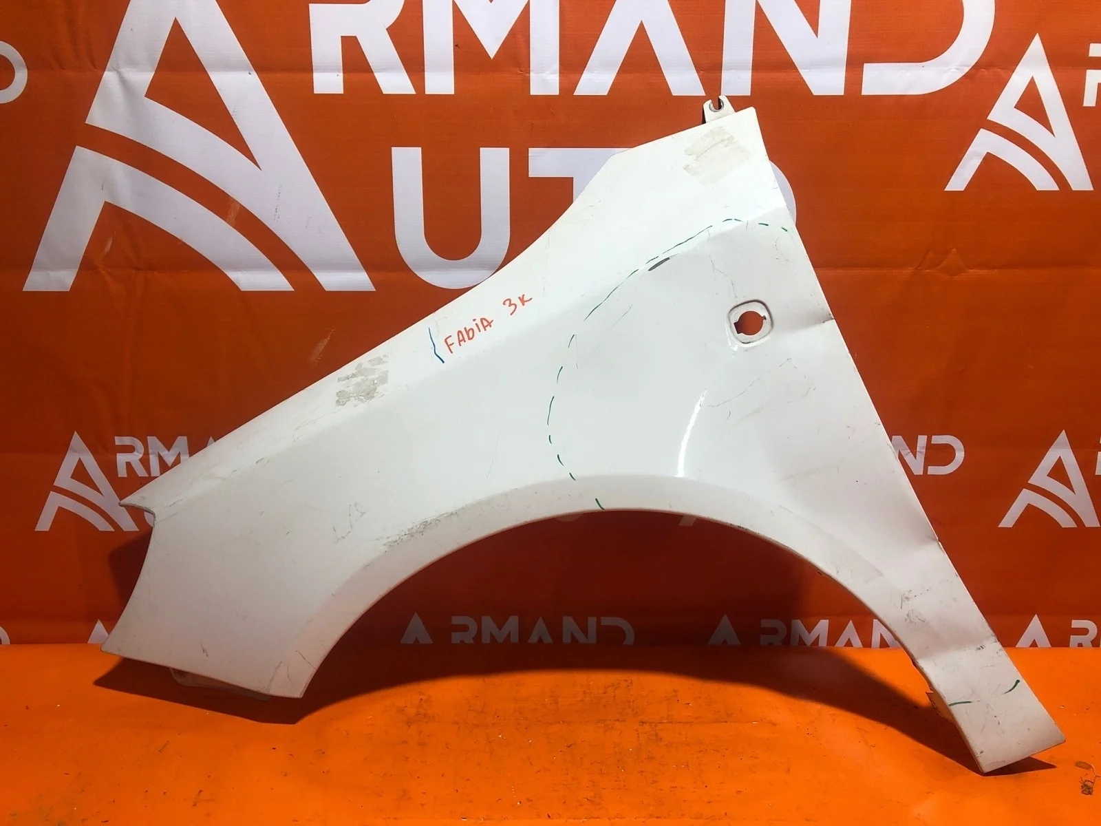 Крыло Skoda Fabia 2007-2014 5J0821021A 2 5J, переднее левое