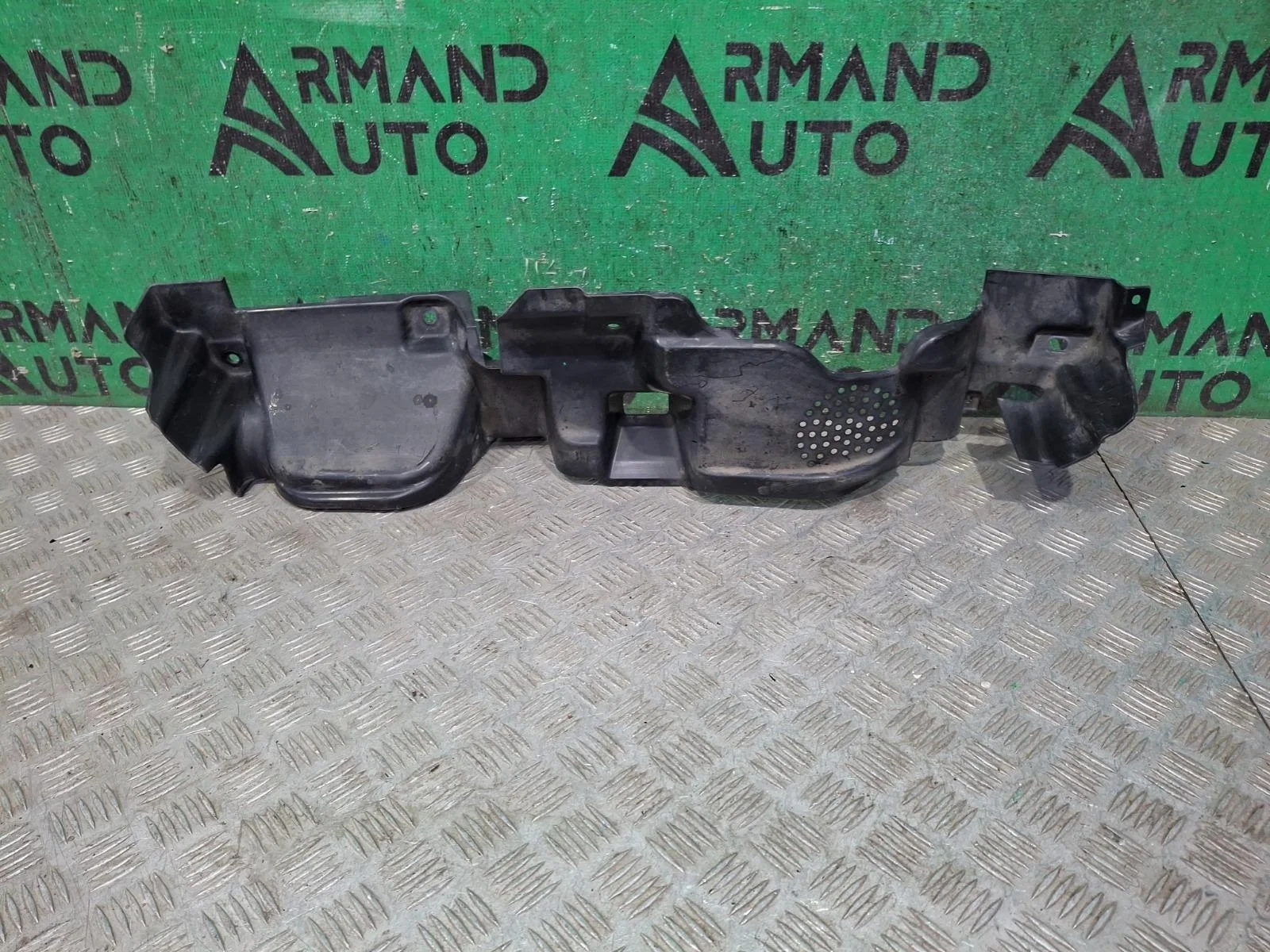 Дефлектор радиатора верхний Mitsubishi ASX 2010-нв 6400H435 1 GA0