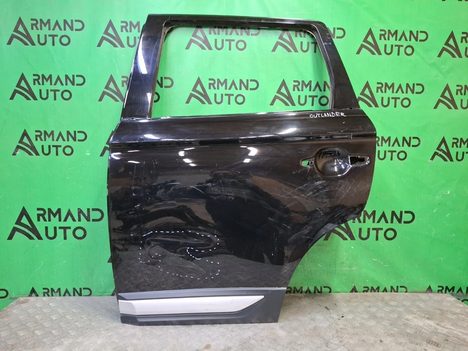 Дверь Mitsubishi Outlander 2015-2023 5730B557 3, задняя левая