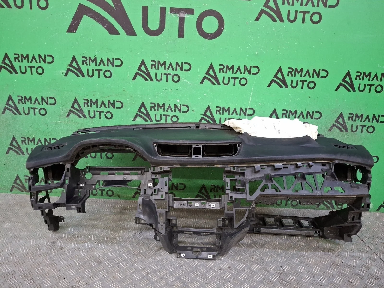 Торпедо Nissan X-Trail 2013-2022 682004CM0A 3 T32
