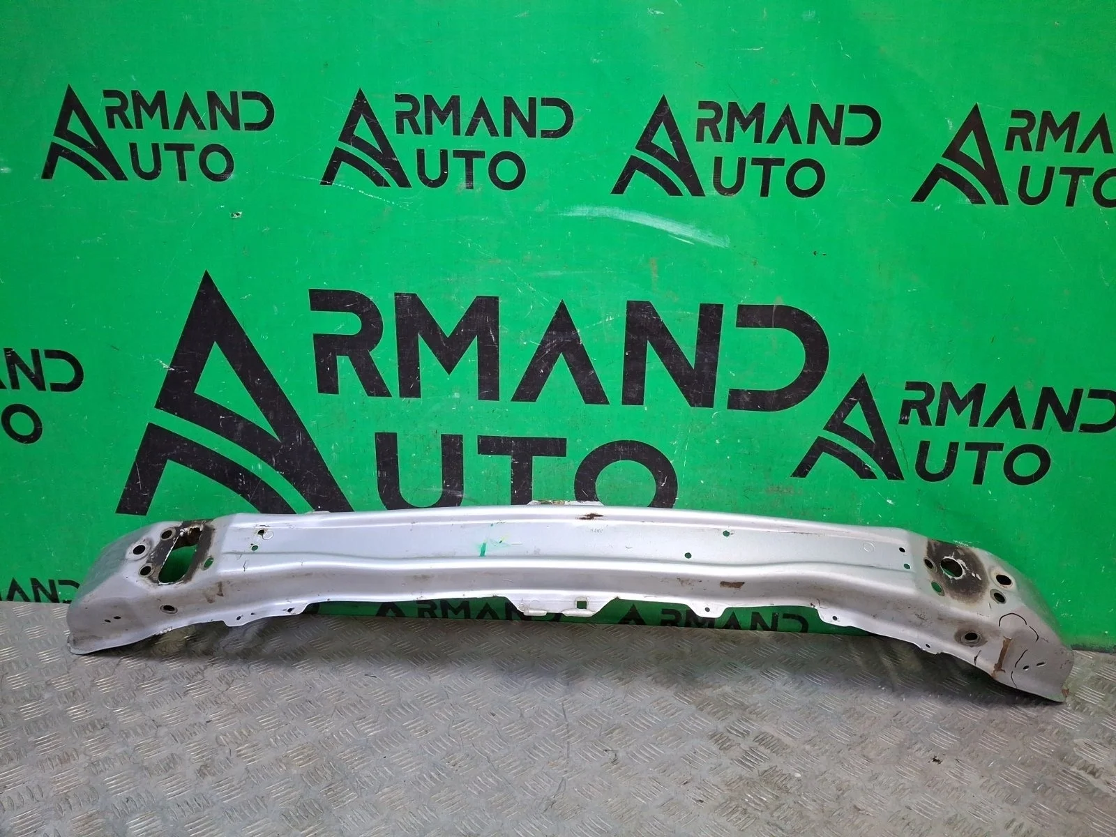 Усилитель бампера Renault Logan 2012-2022 752107934R 2, передний