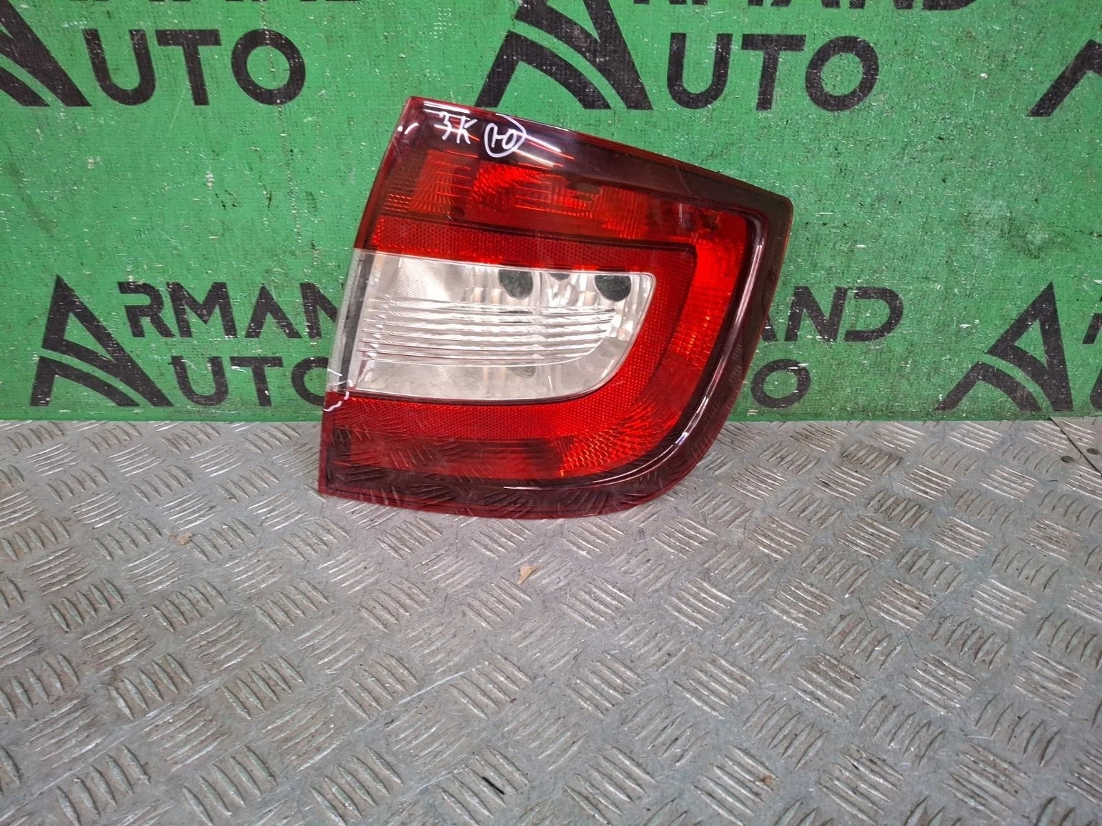 Фонарь Skoda Rapid 2014-2020 5JH945112A 1, правый