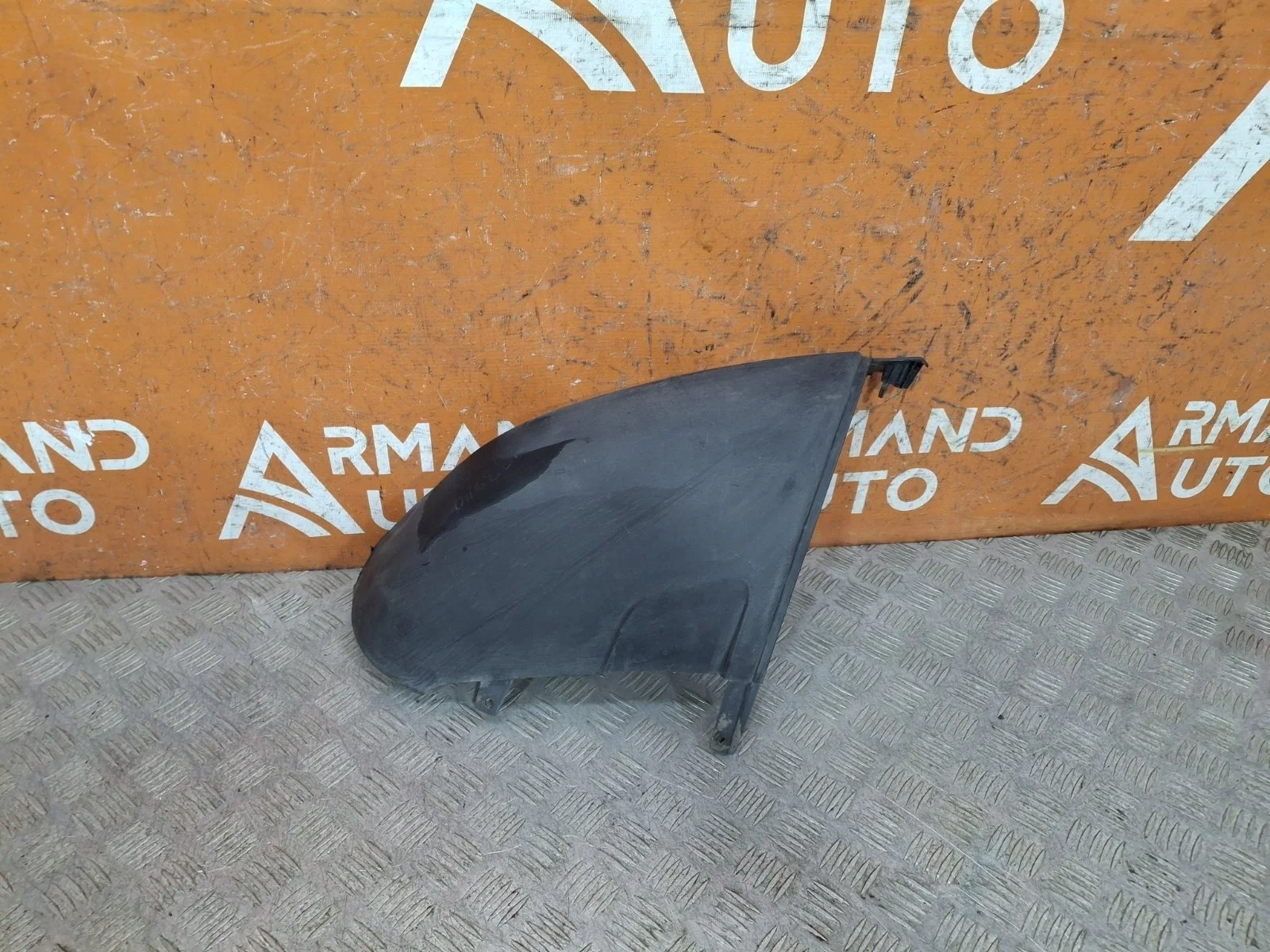 Накладка бампера Land Rover Range Rover Sport 2017-2022 LR098920 2 L494, передняя правая