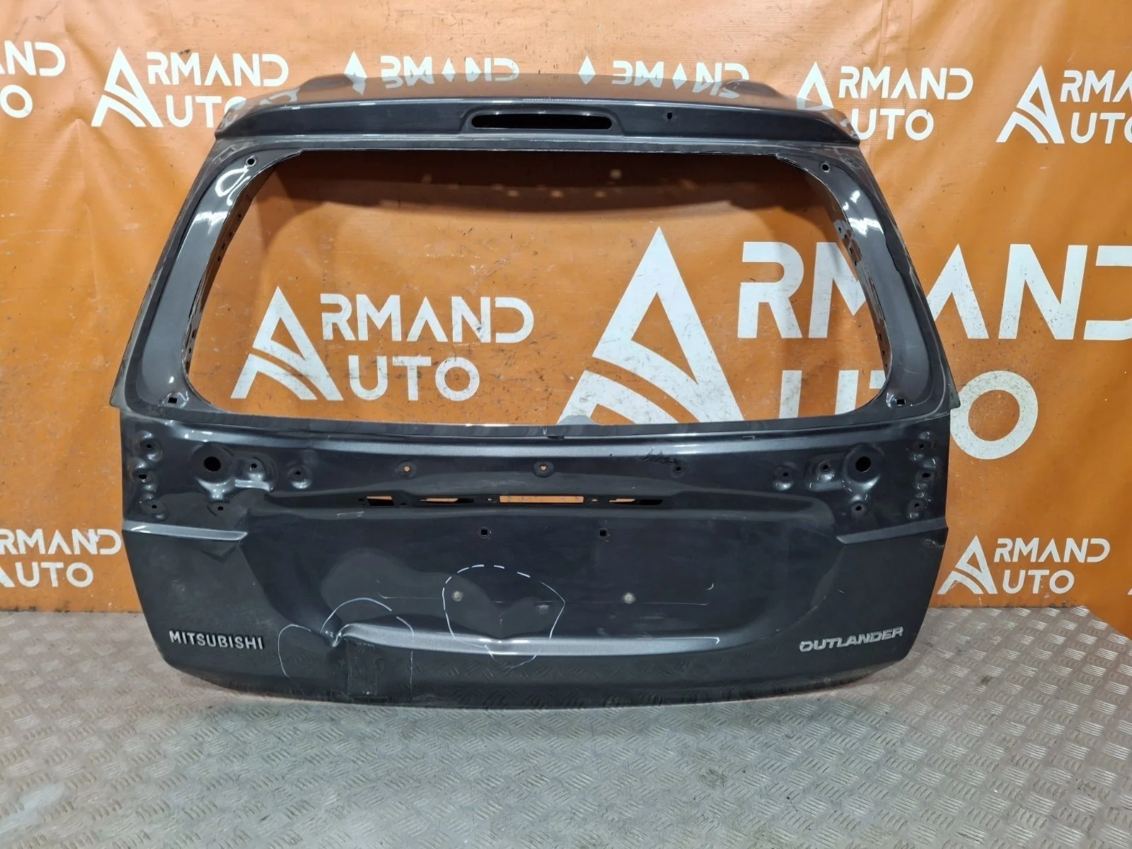 Дверь багажника Mitsubishi Outlander 2015-2023 5801B680 3