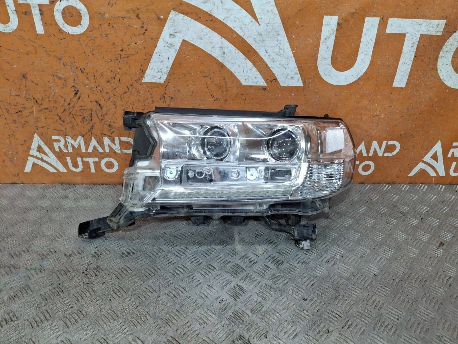 Фара Toyota Land Cruiser 2015-2021 8110660K12 200, левая