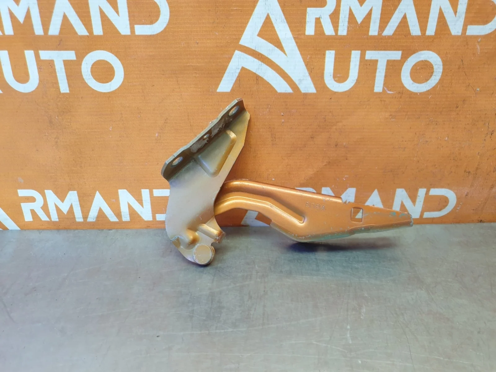 Петля капота Mitsubishi ASX 2010-нв MN175241 1 GA0, левая