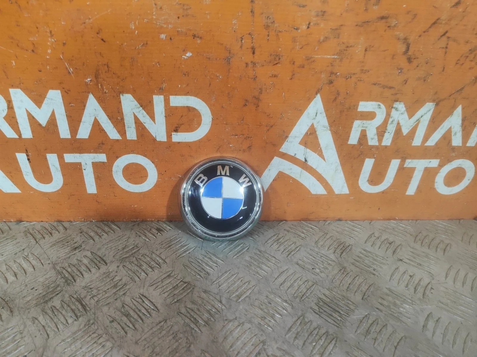 Эмблема BMW X3 2010-2017 51147364375 F25, задняя