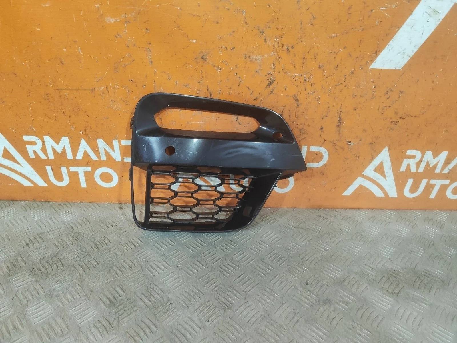 Решетка бампера BMW X3 2017-2021 51118092758 G01, передняя правая