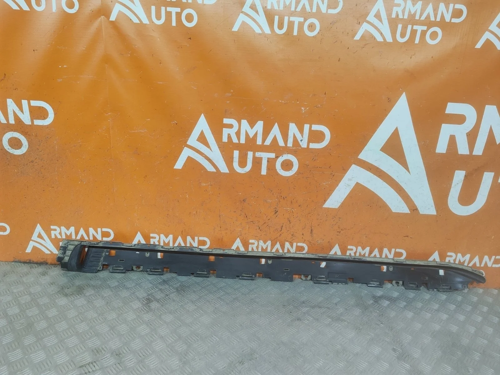 Подножка порога Toyota Land Cruiser 2012-2021 5177960120 200, правая