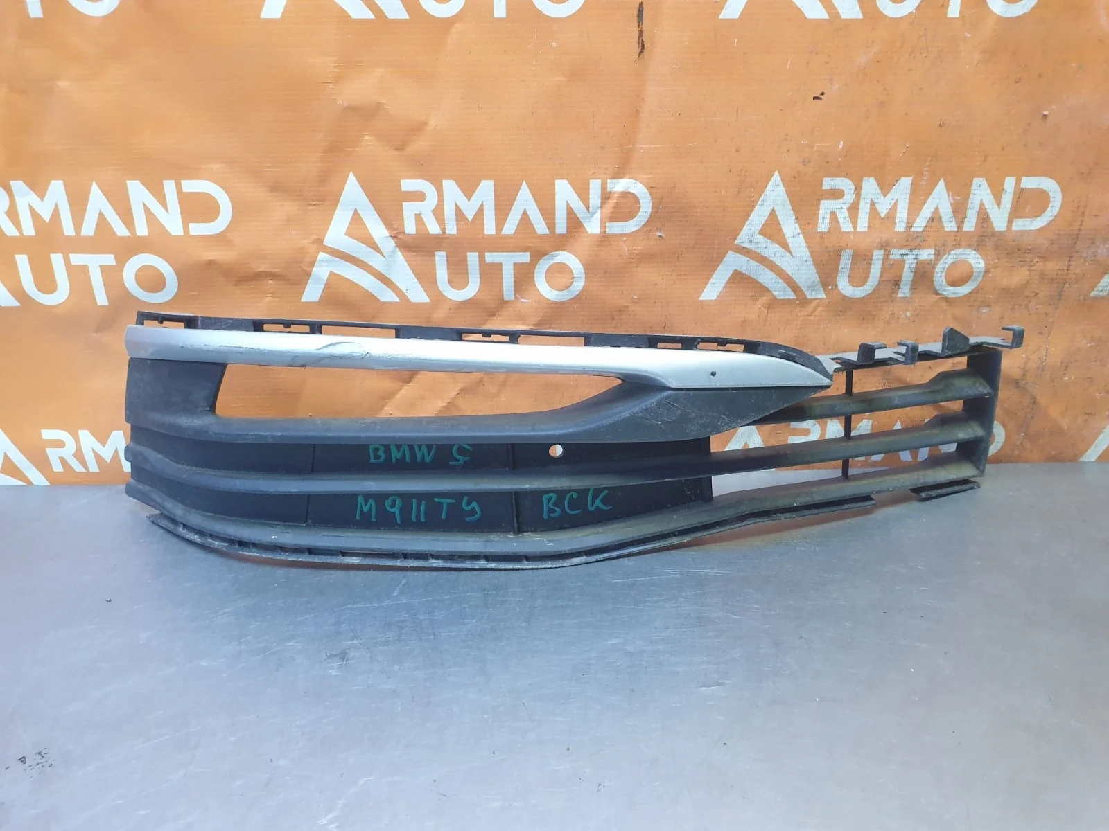 Решетка бампера Bmw 5 series 2016-2020 51117385261 G30 G31, передняя левая