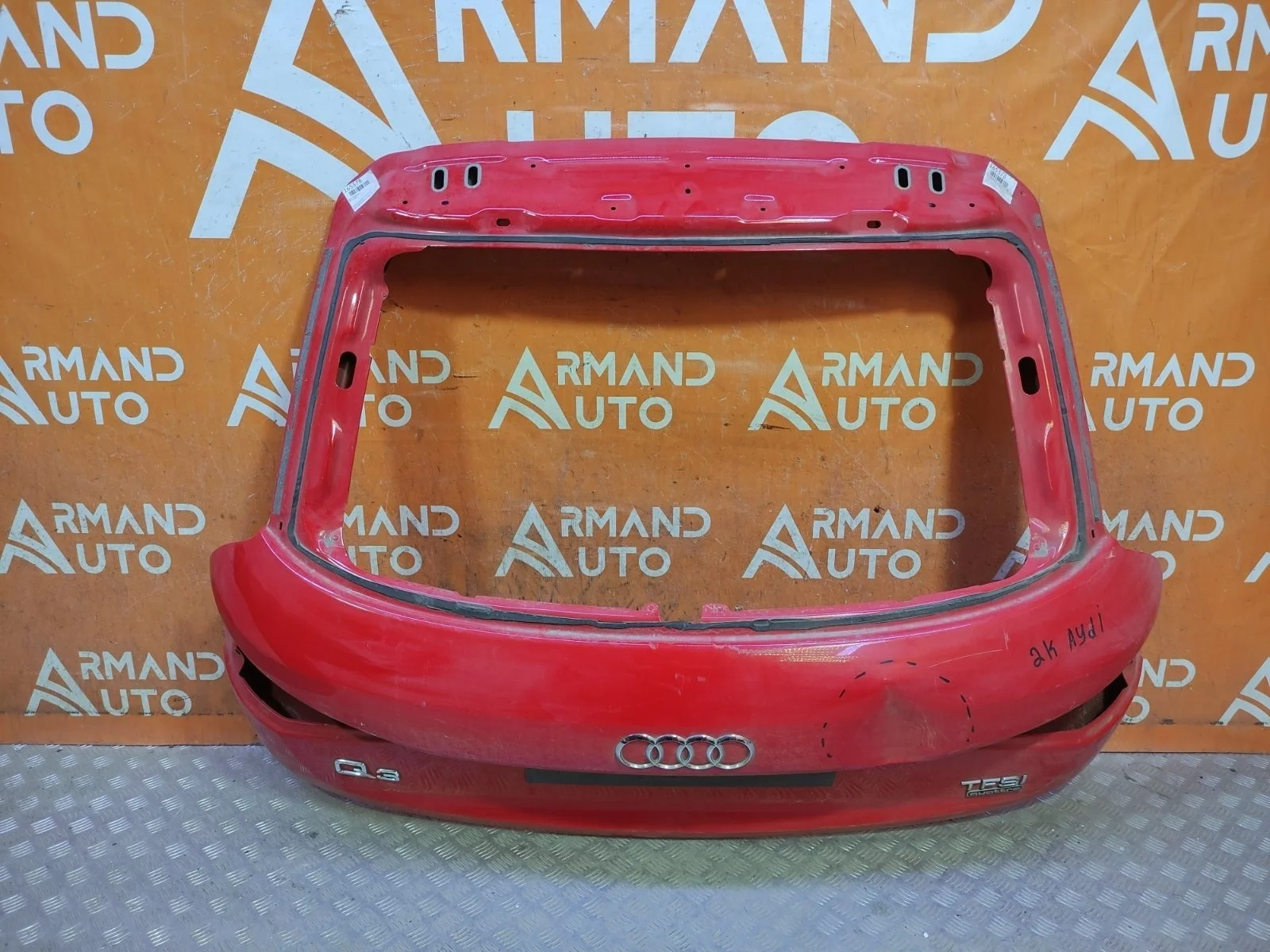 Дверь багажника Audi Q3 2011-2018 8U0827025B 1 8U