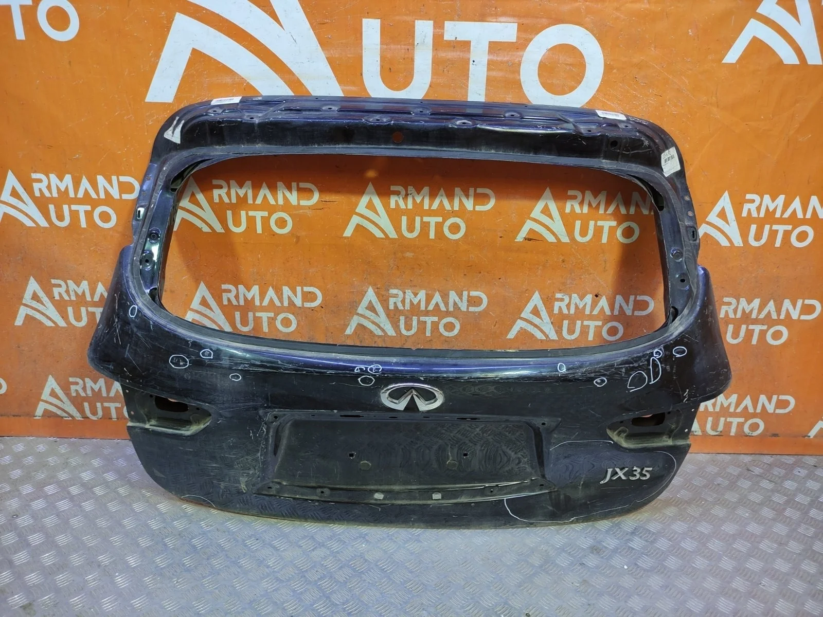 Дверь багажника Infiniti JX35 2012-2014 901003JN0A L50