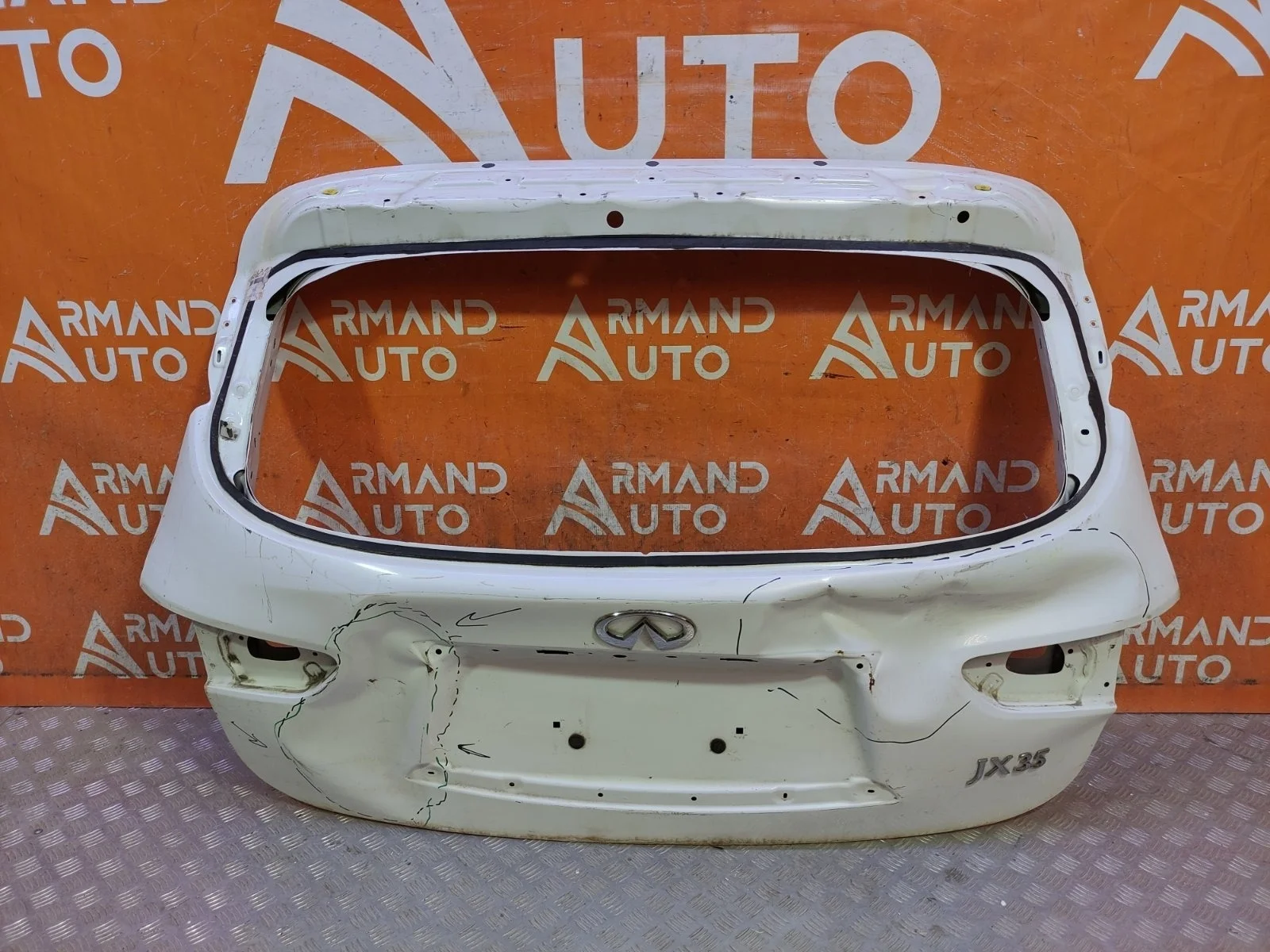 Дверь багажника Infiniti JX35 2012-2014 901003JN0A L50