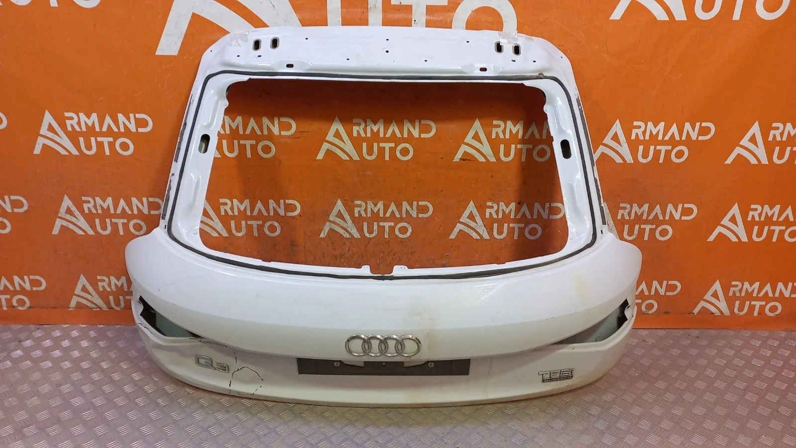 Дверь багажника Audi Q3 2011-2018 8U0827025B 1 8U