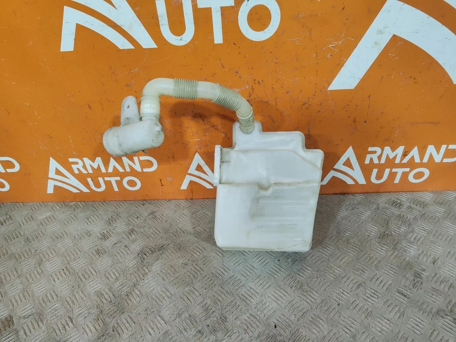 Бачок стеклоомывателя Skoda Octavia 2004-2013 1K0955453S 2 A5 (1Z)
