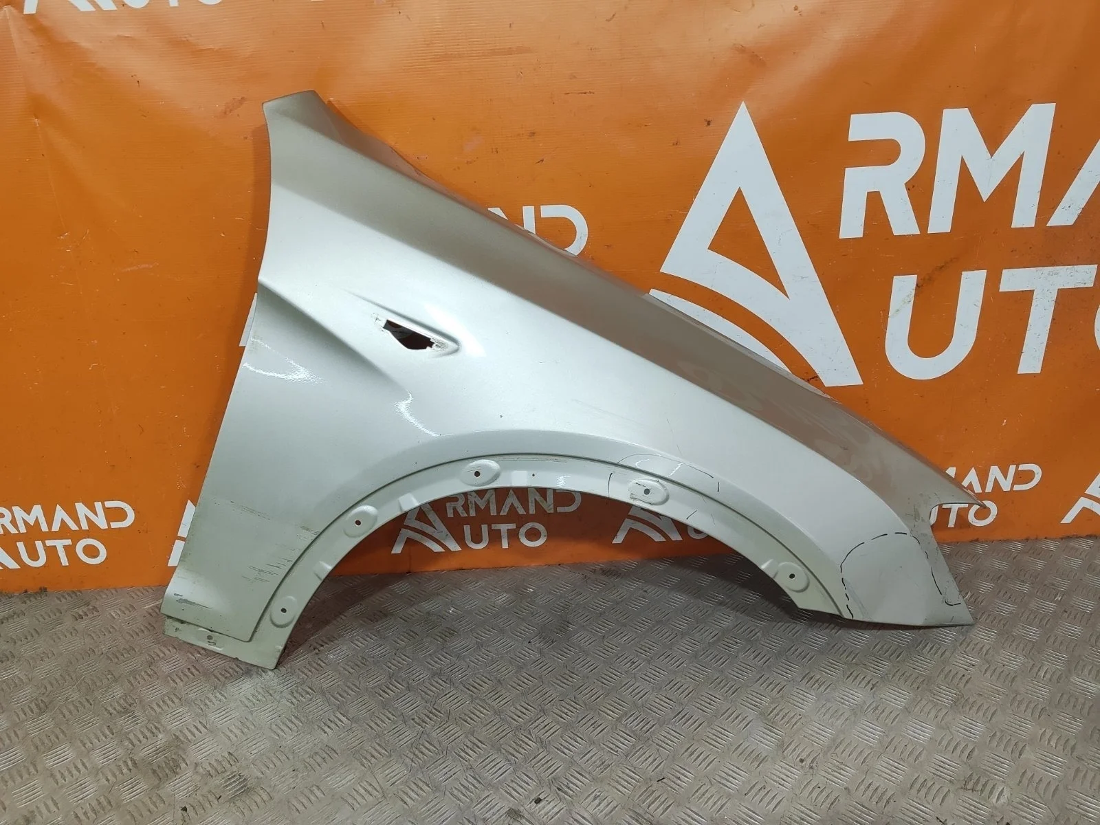 Крыло BMW X3 2010-2017 41357267324 F25, переднее правое