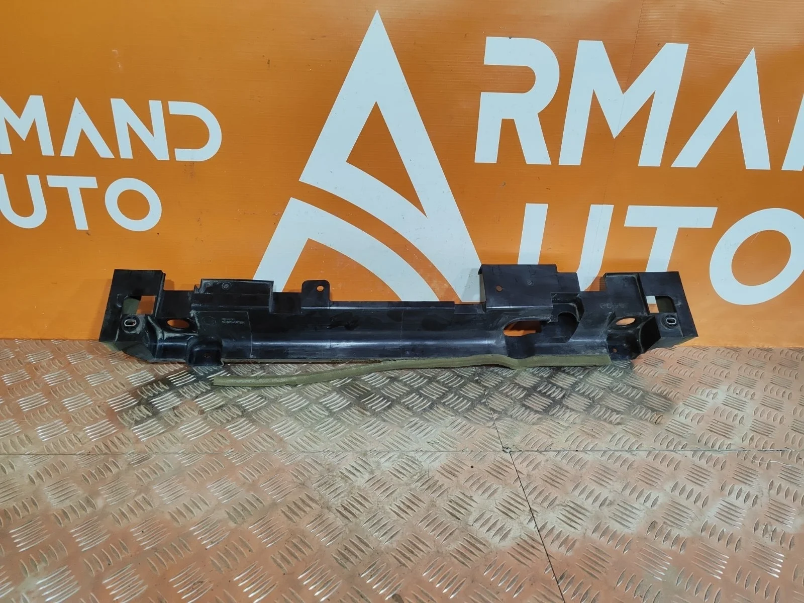Кронштейн радиатора верхний Nissan X-Trail 2013-2022 215424CE0A 3 T32