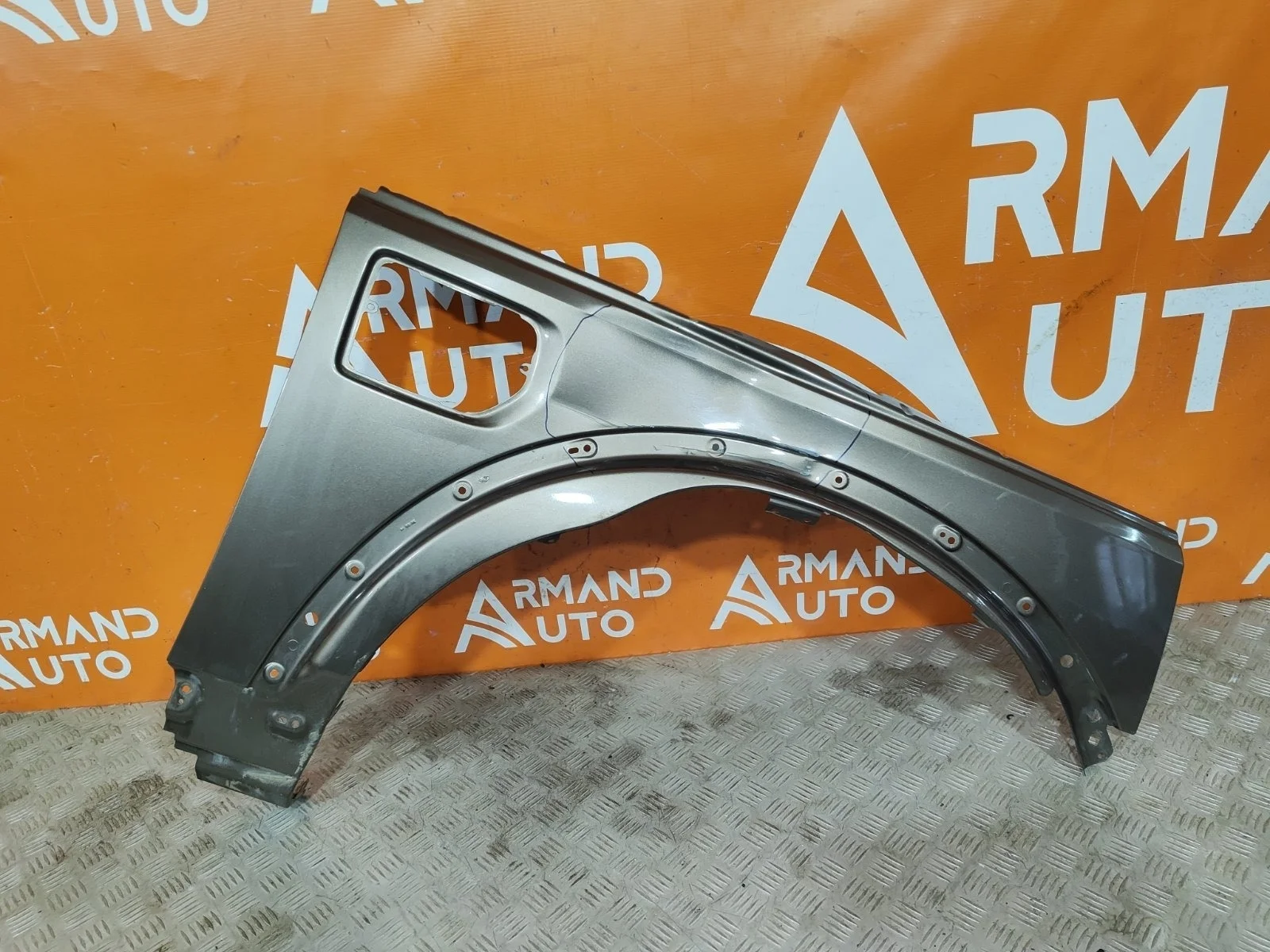 Крыло Land Rover Discovery 2009-2016 LR056239 4, переднее правое