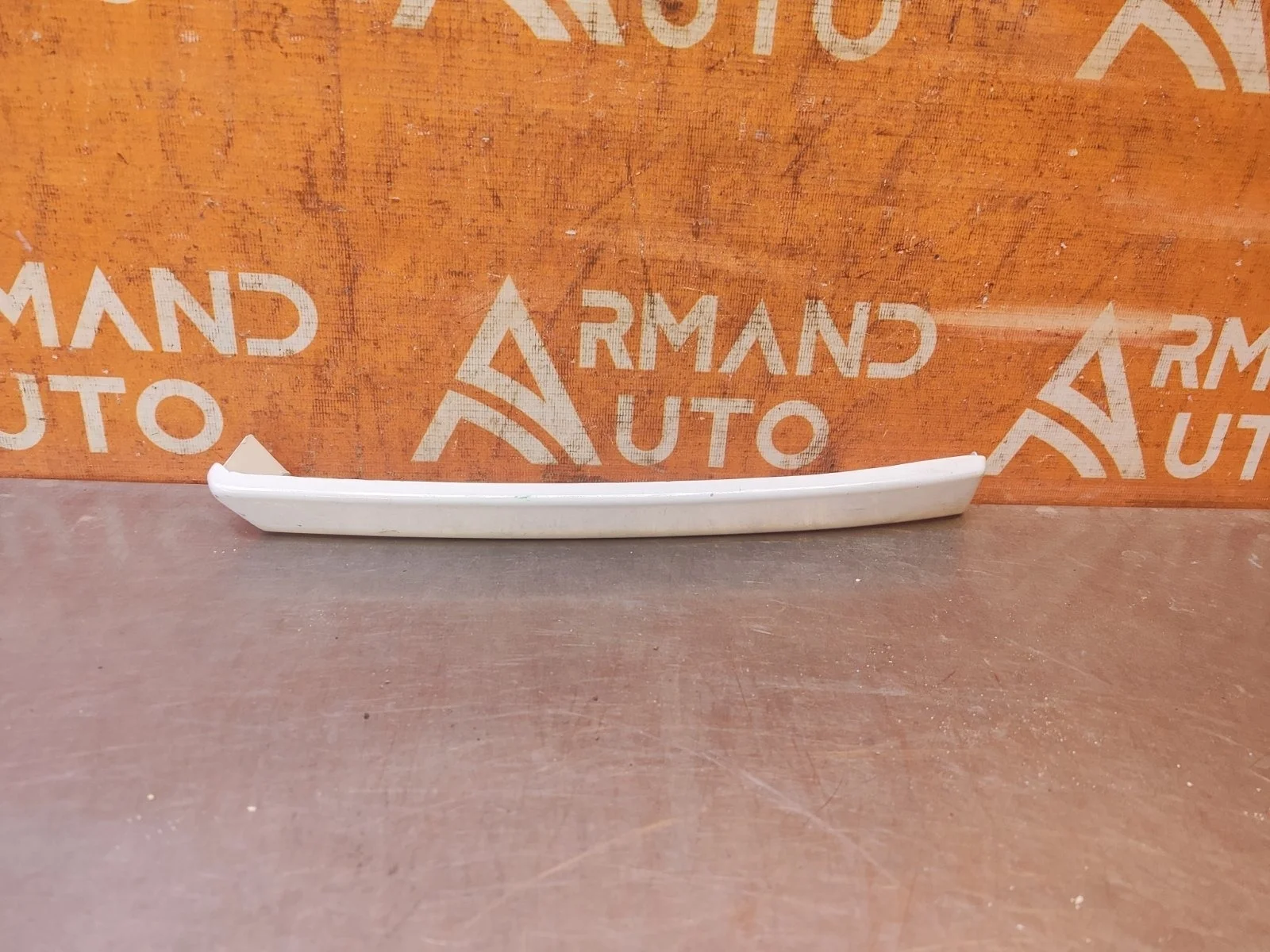 Накладка фары Mercedes Sprinter 2013-2018 A9016370340 BR.909 CLASSIC, правая
