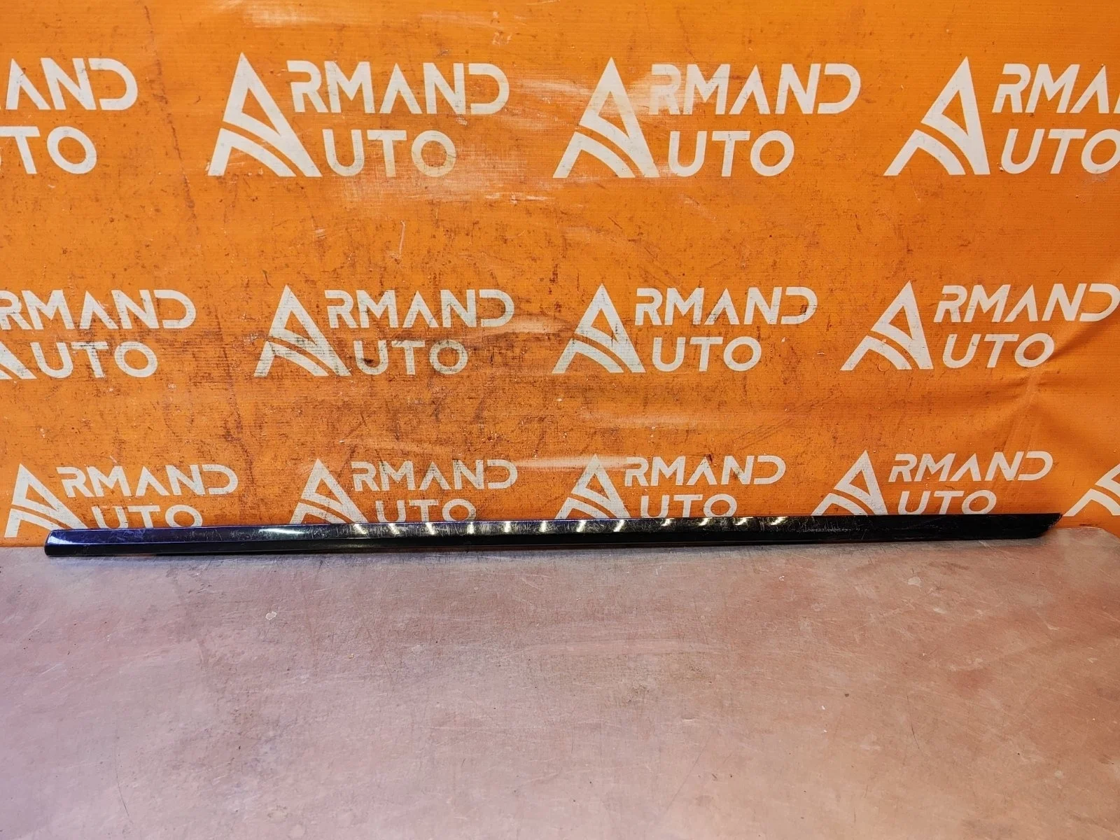 Молдинг стекла двери Land Rover Range Rover 2012-2022 LR154904 4 L405, передний левый