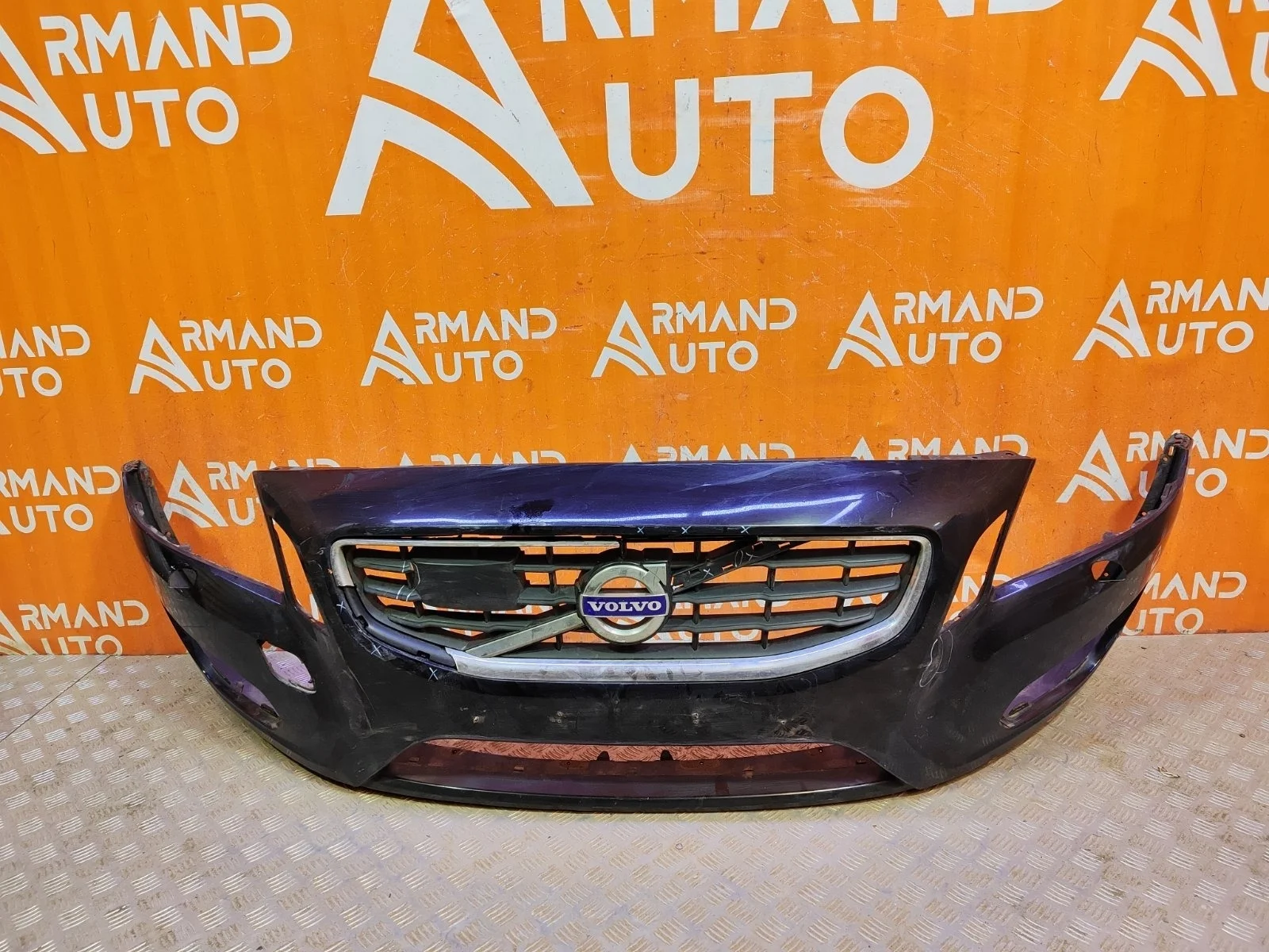 Бампер Volvo V60 2010-2013 39802501 1, передний