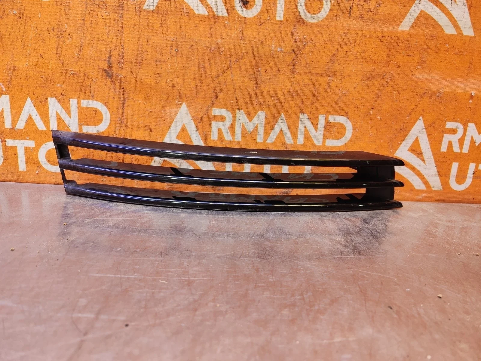 Накладка решетки бампера Land Rover Range Rover 2012-2017 LR044732 4 L405, передняя правая