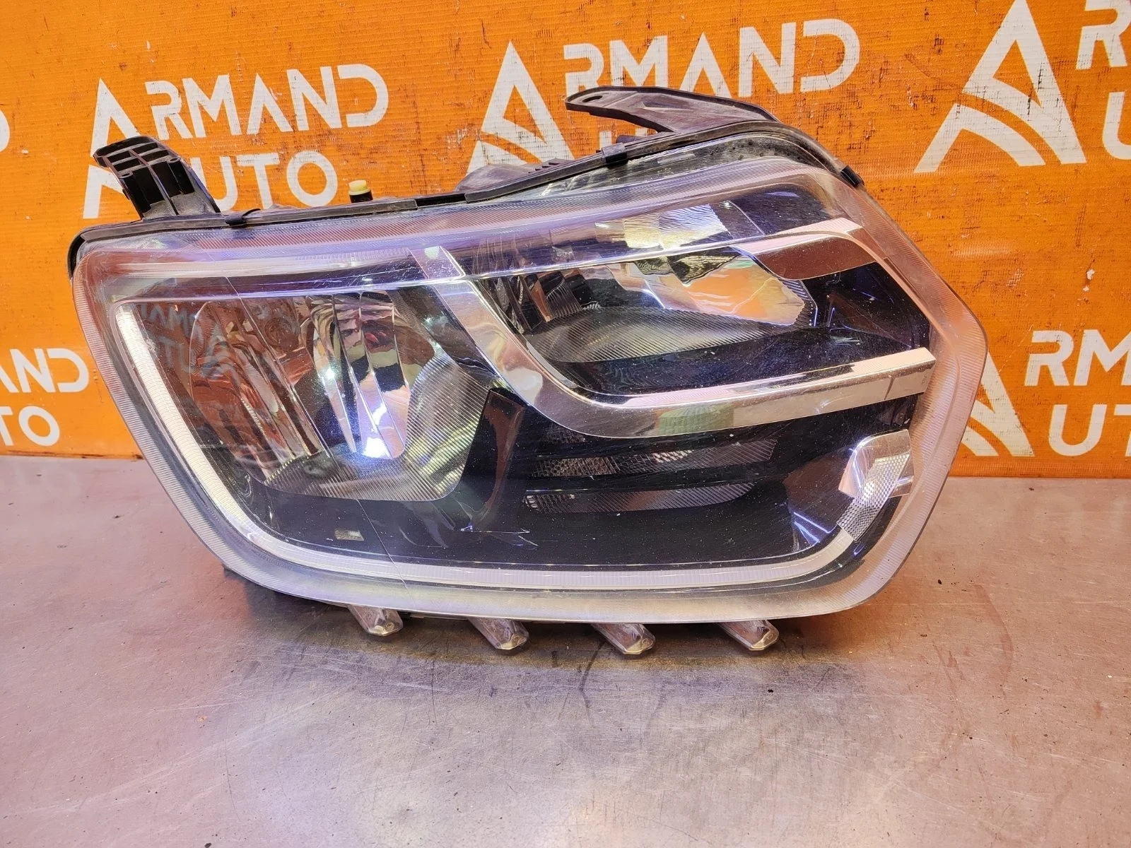 Фара Renault Duster 2021-нв 260103537R 2, правая