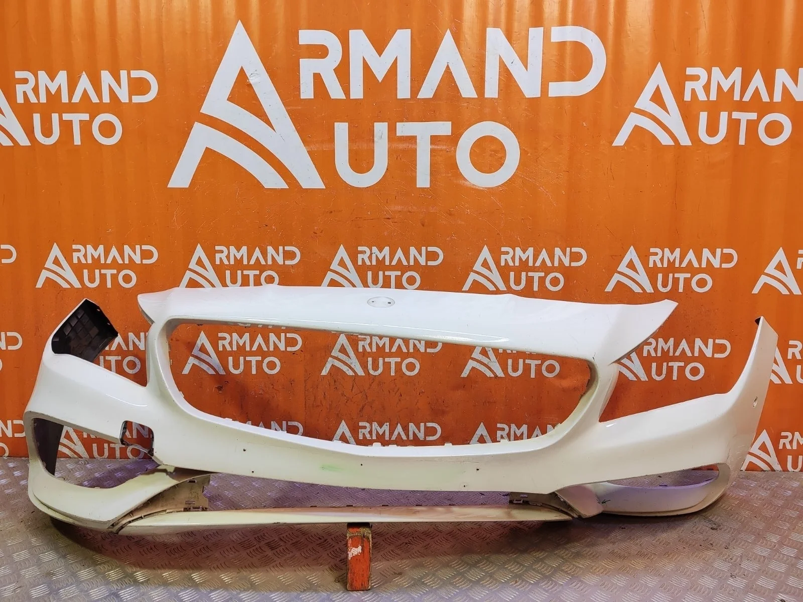 Бампер Mercedes CLA-Class 2016-2019 A11788023019999 C117 X117, передний
