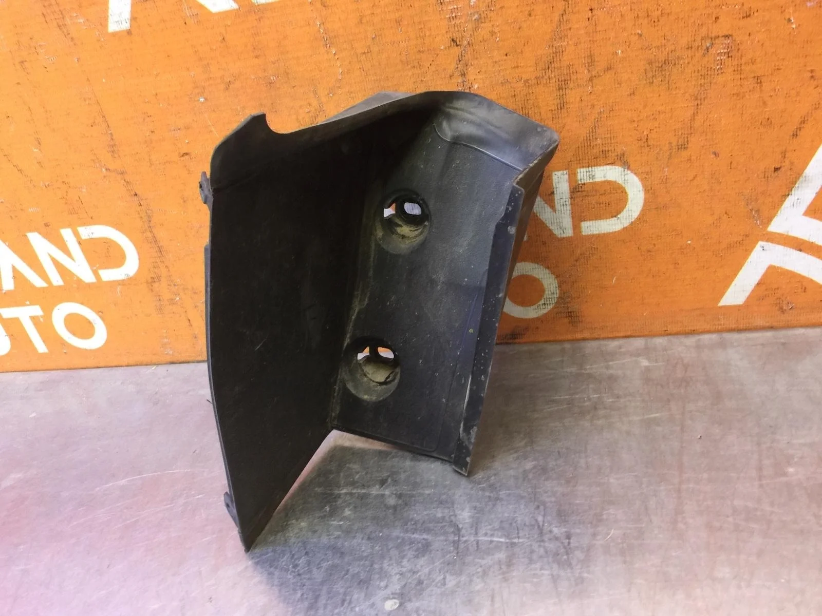Накладка фонаря внешнего Ford Kuga 2012-2016 1923703 2 CBS, левая