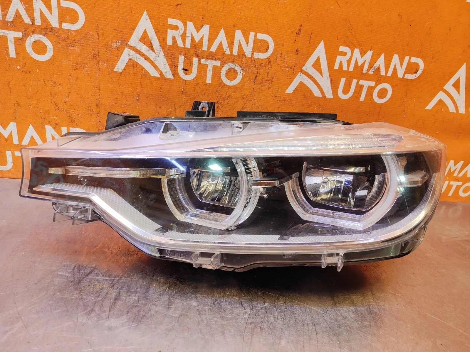 Фара BMW 3 series 2015-2020 63117419633 F30 F31, левая