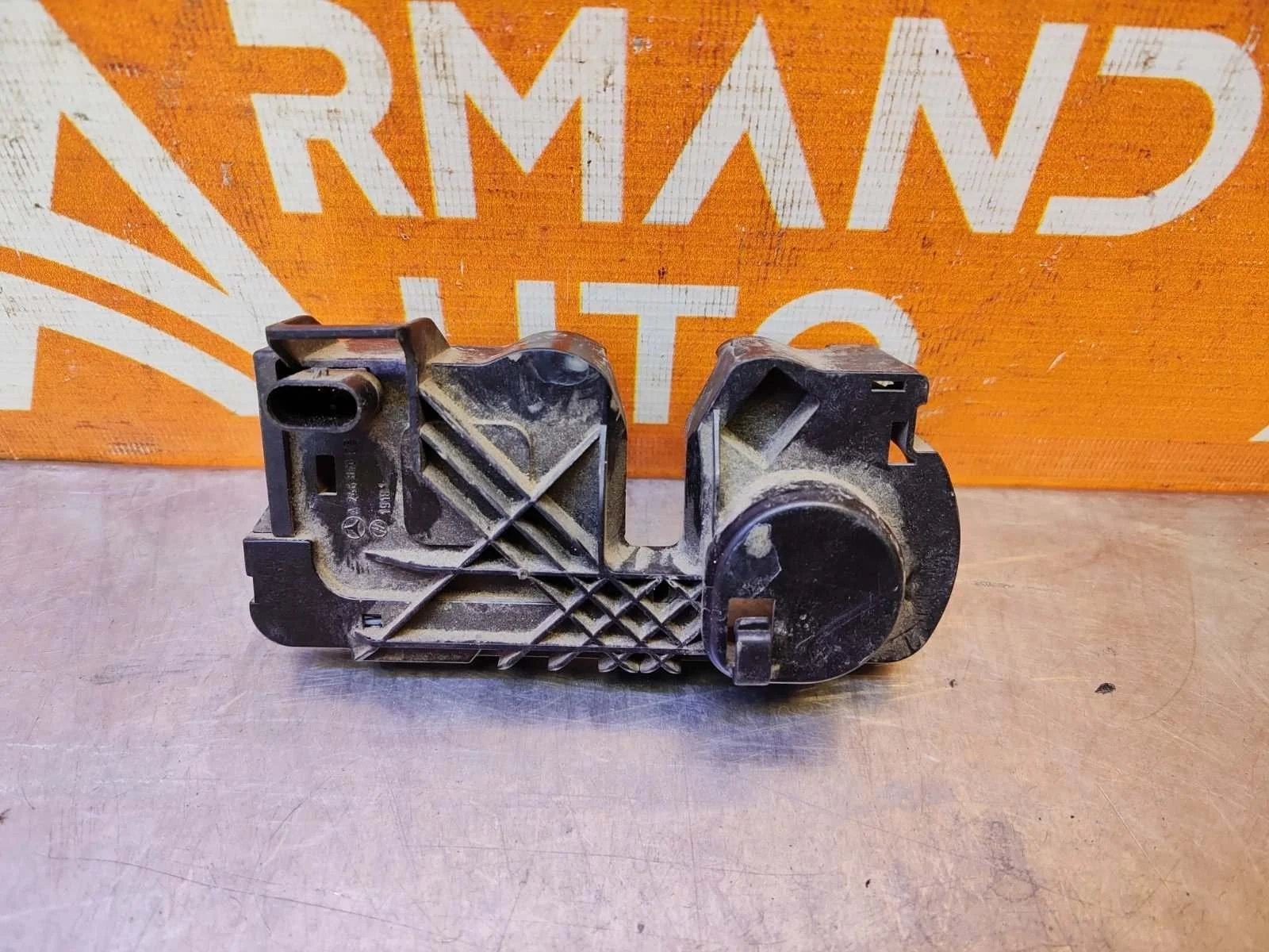 Замок капота Mercedes B-Class 2011-2018 A2468700558 W246