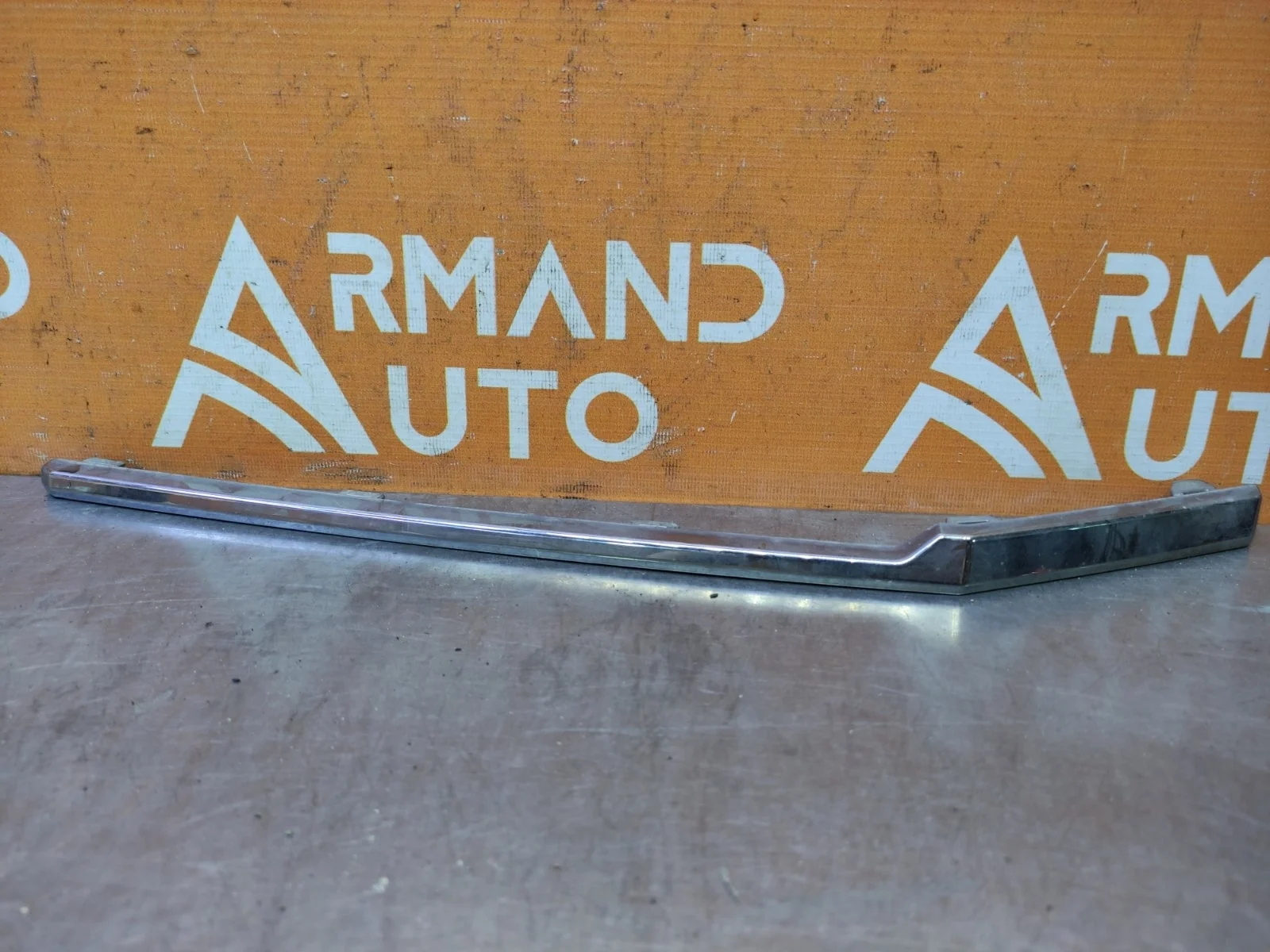 Молдинг решетки радиатора Toyota Land Cruiser 2021-нв 5310160L50 300, левый