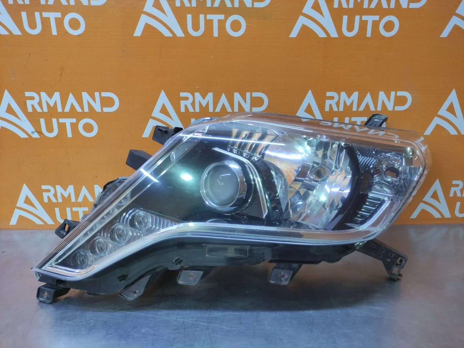 Фара Toyota Land Cruiser Prado 2013-2017 8118560J20 150, левая