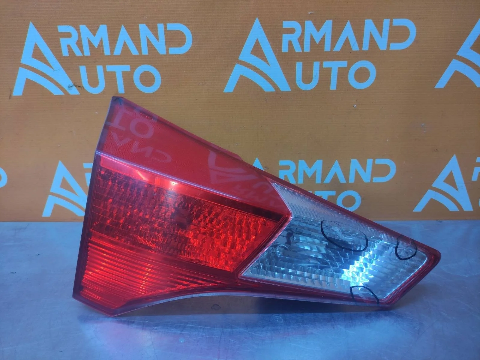 Фонарь внутренний Toyota Rav4 2012-2015 8159342010 4 CA40, левый