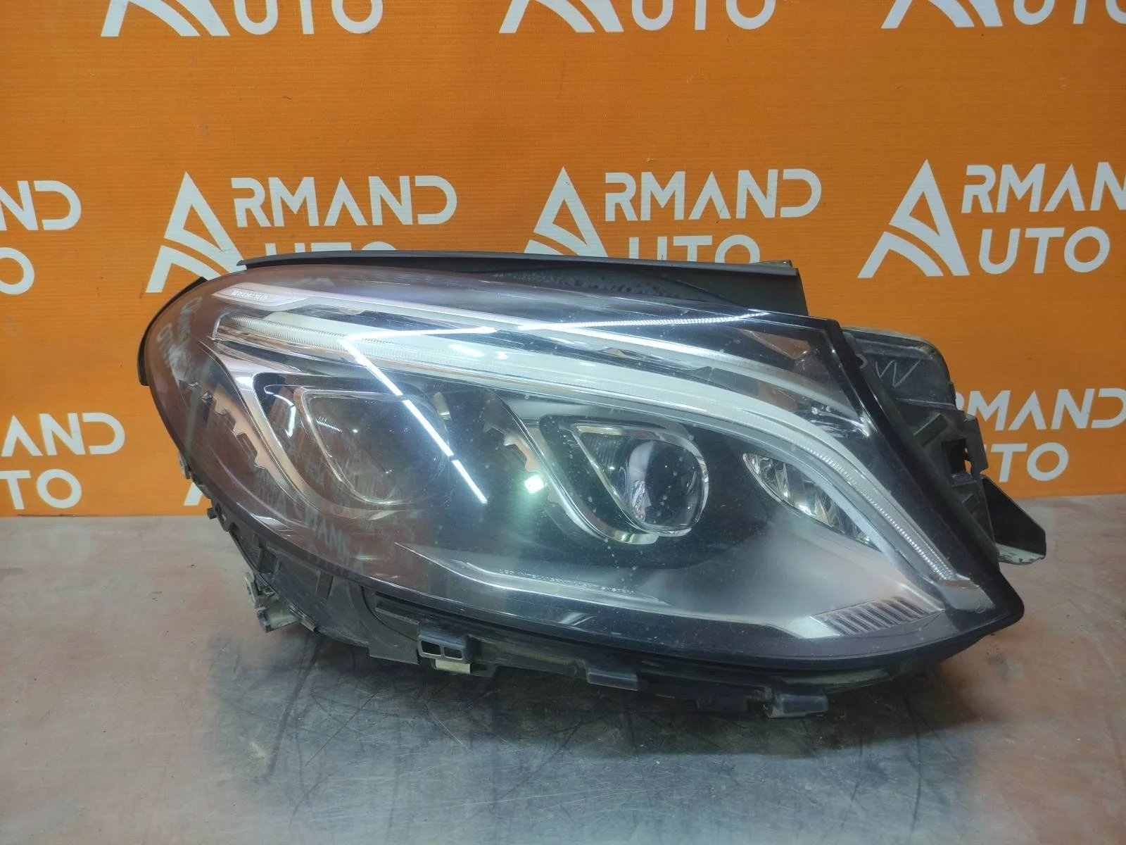 Фара Mercedes M ML GLE-Class 2015-2018 A1668200859 W166, правая