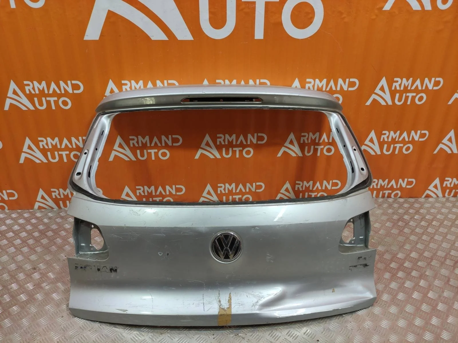 Дверь багажника Volkswagen Tiguan 2007-2018 5N0827025G 1