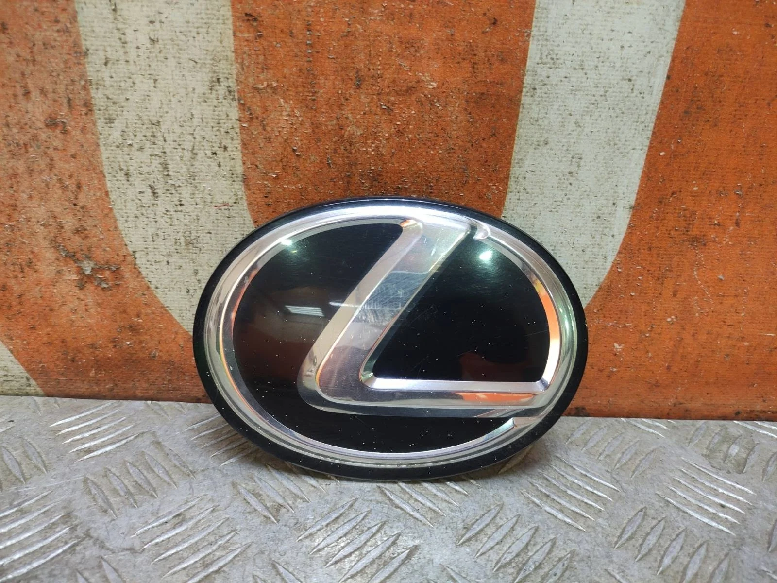 Эмблема LEXUS NX 2017-2021 9097502108 1, передняя