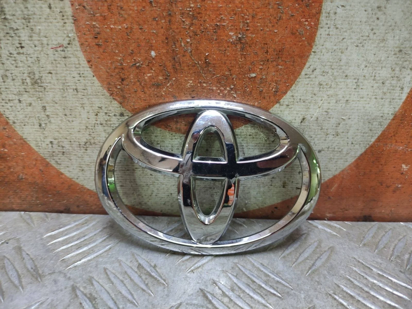Эмблема TOYOTA Camry 2014-2017 9097502127 7 XV50, задняя