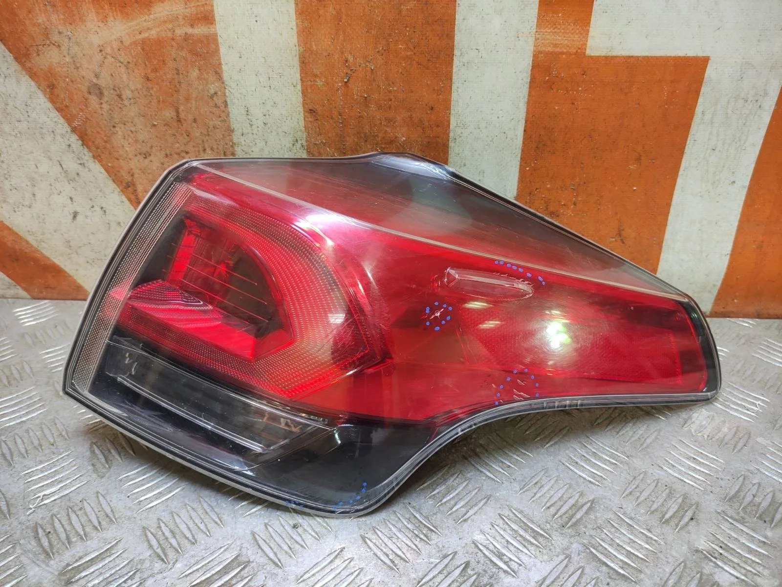 Фонарь внешний Toyota RAV4 2015-2019 8155142202 4 CA40, правый