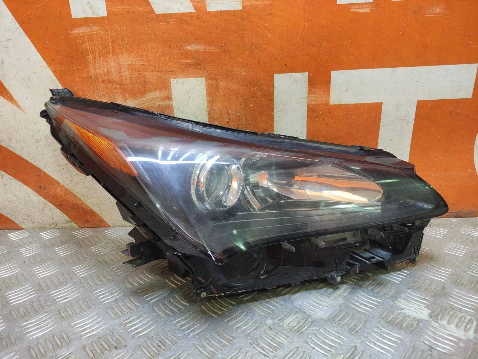 Фара Lexus NX 2014-2017 8114578050 1, правая