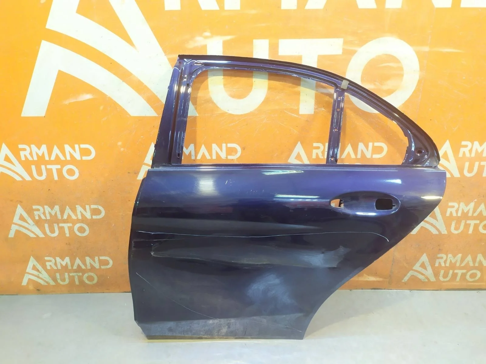 Дверь Mercedes C-Class 2014-2021 A2057300105 W205, задняя левая
