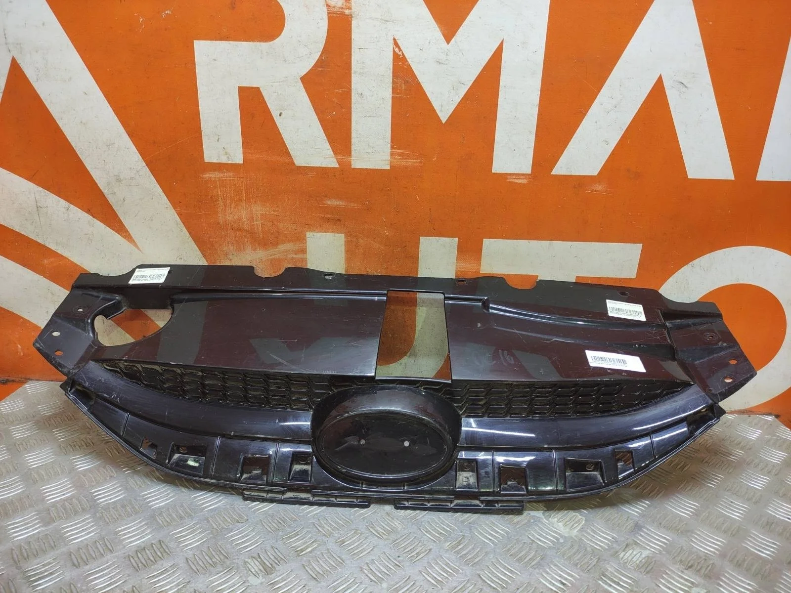 Решетка радиатора HYUNDAI IX35 2010-2015 863512Y000 1