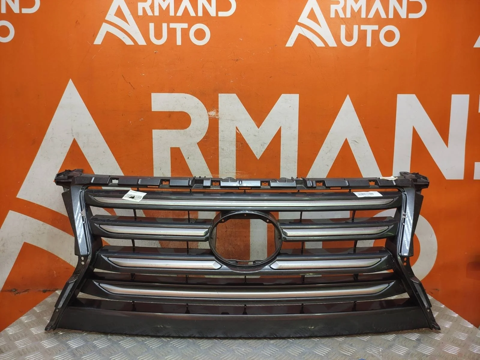 Решетка радиатора LEXUS GX 2013-2019 5310160850 2 URJ150