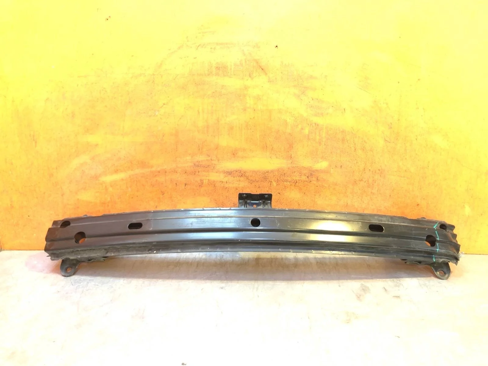 Усилитель бампера Hyundai Getz 2002-2011 865301C300 1, передний